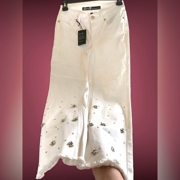 Seven7-NWT Size 6 white jeans w/ rhinestones. Be the Queen Bee! New with tags! - Picture 10 of 17